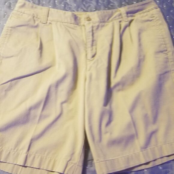 Land' End tan shorts size 12 - Picture 1 of 3